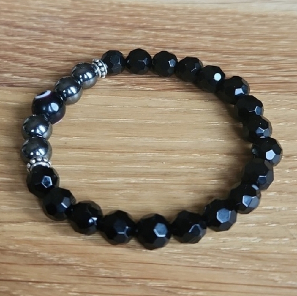 SOLD Black Onyx, Hematite & Black Evil Eye Beads Bracelet - Picture 4 of 11